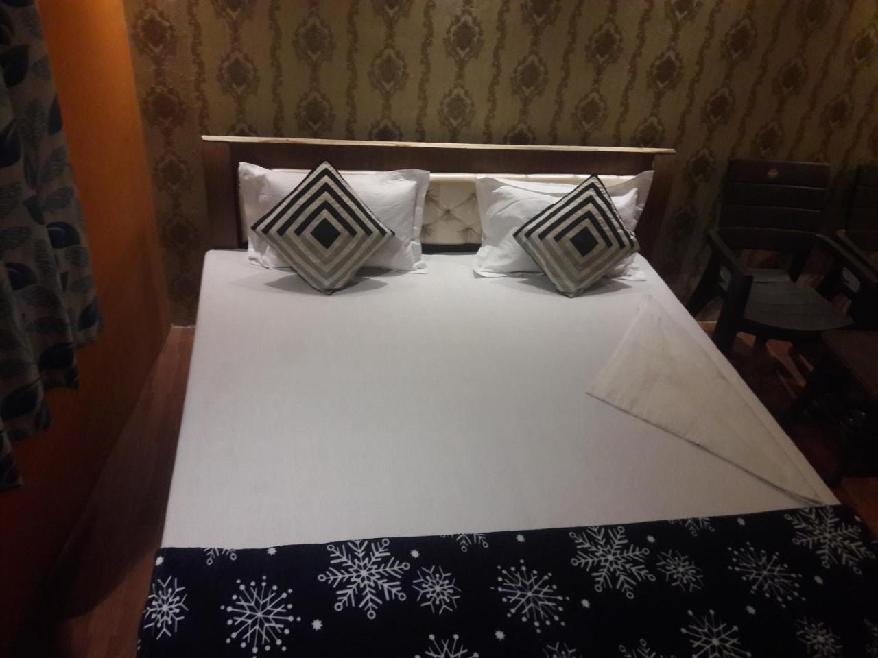 Buddha Guest House Varanasi Exterior photo