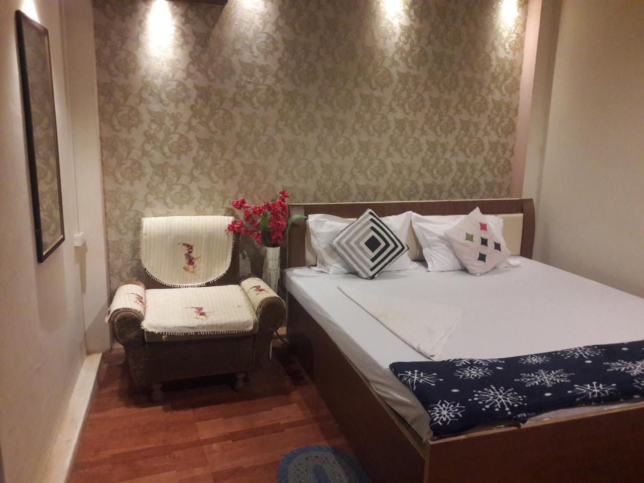 Buddha Guest House Varanasi Exterior photo