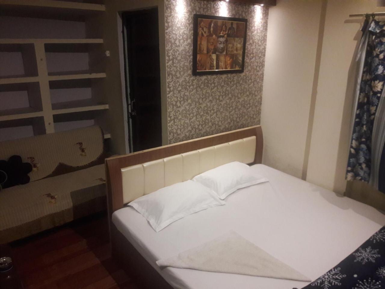 Buddha Guest House Varanasi Exterior photo
